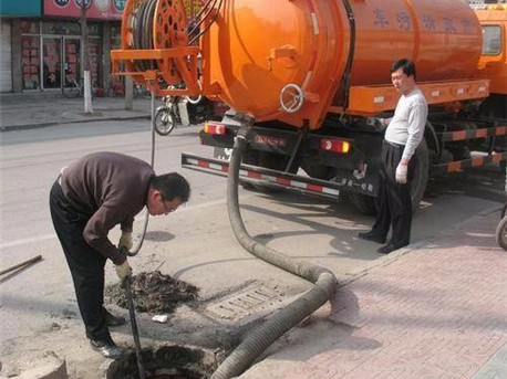 桥东清掏化粪池，健康生活从这里开始